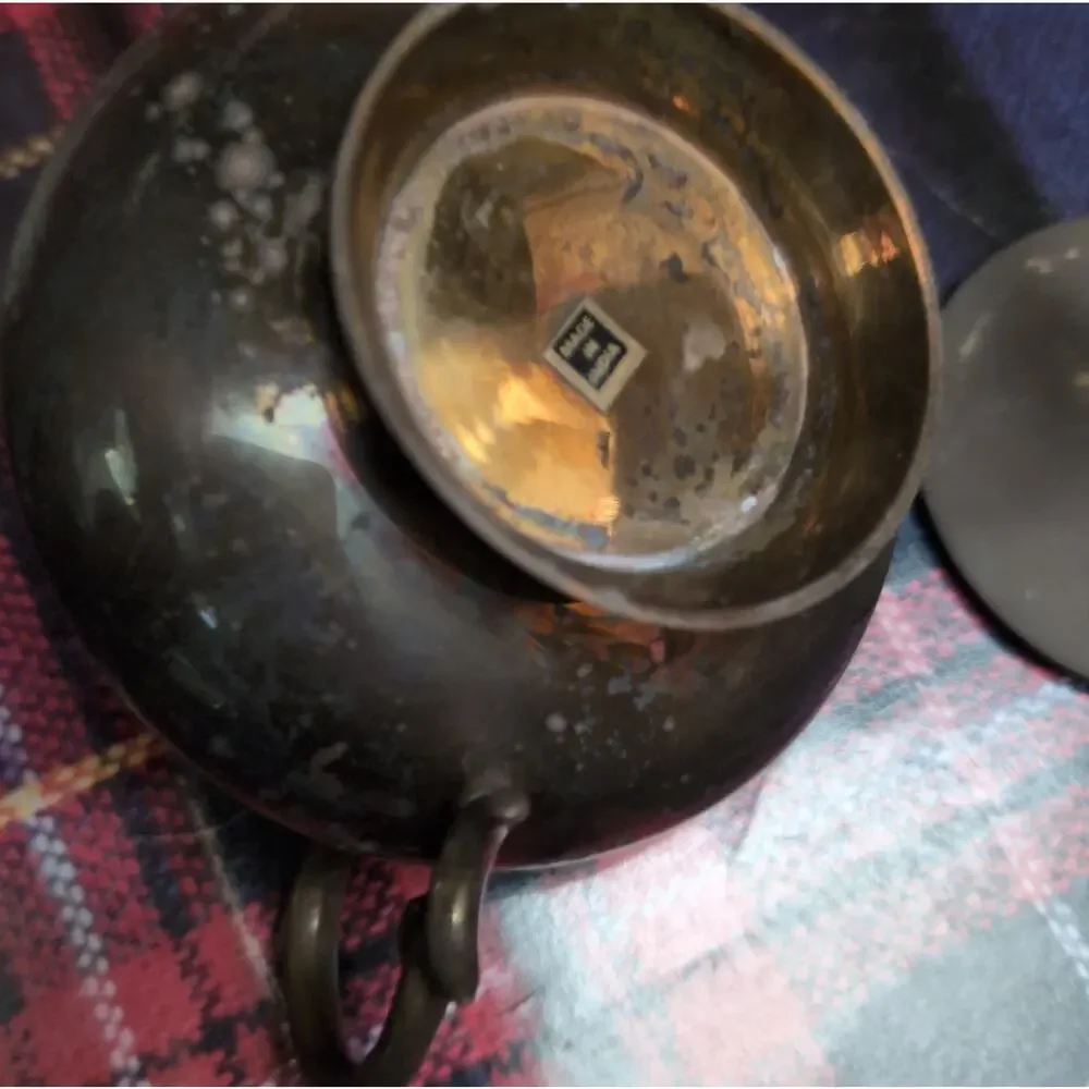 silver-plated crumb catcher mid-20th-century Vintage With Lid